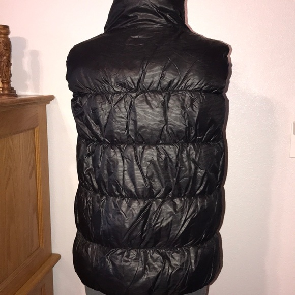 Betsy Johnson Black Puff Vest large - Picture 5 of 9